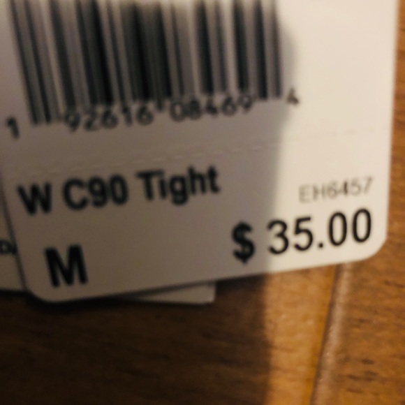 🔐Adidas fitted leggings🔐 - Picture 4 of 5